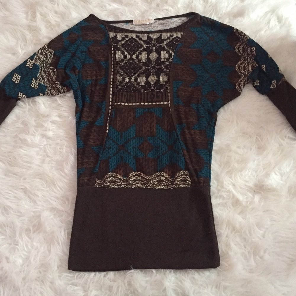 Gorgeous Taheri Top!